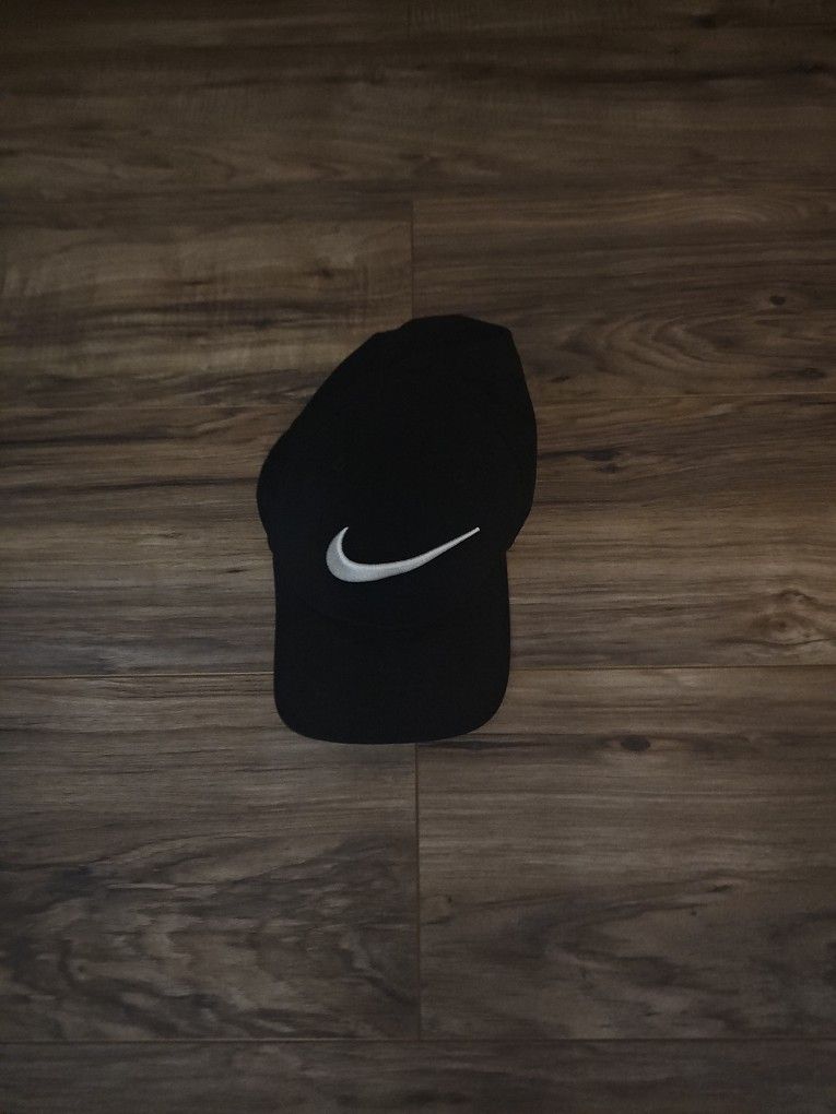 Black Nike Swoosh Hat