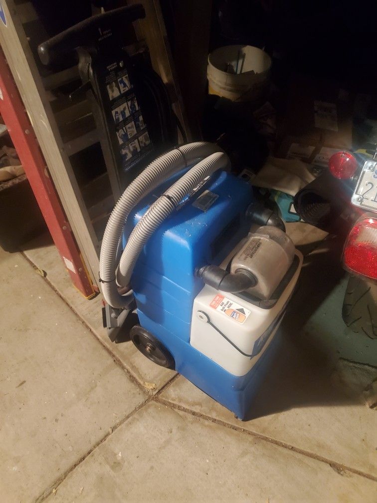 Carpet Shampooer 