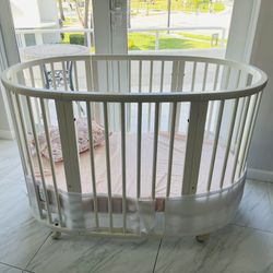 White Baby Crib With Mattress 
