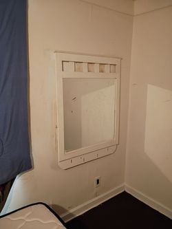 White mirror