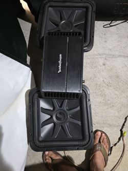 Bocinas kicker 12s l7 $400 ampli punchs 1000 w 3oo