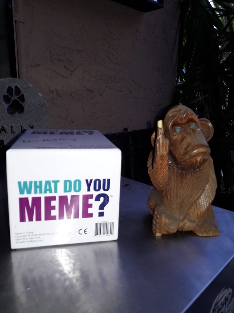What do you Meme game.