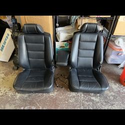 Mercedes 560sec c126 front seats black with rails and motors