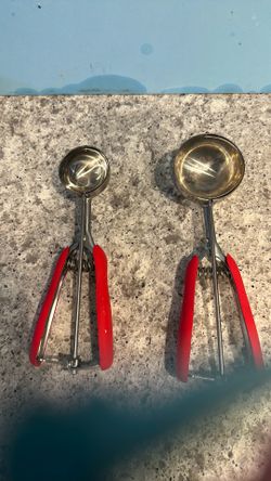 Ice cream scoops