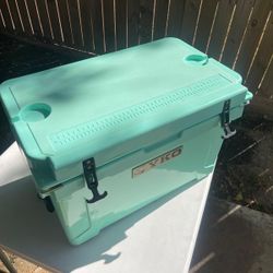 YKO 45qt Hard Cooler