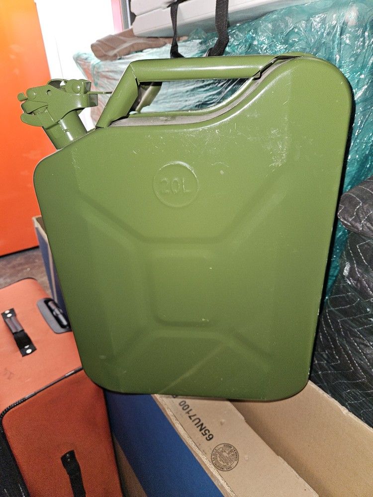 2 Army 5 Gallon Gasoline Tanks With Spout