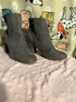 Women’s Gray Suede Ankle Boots  SIZE 8