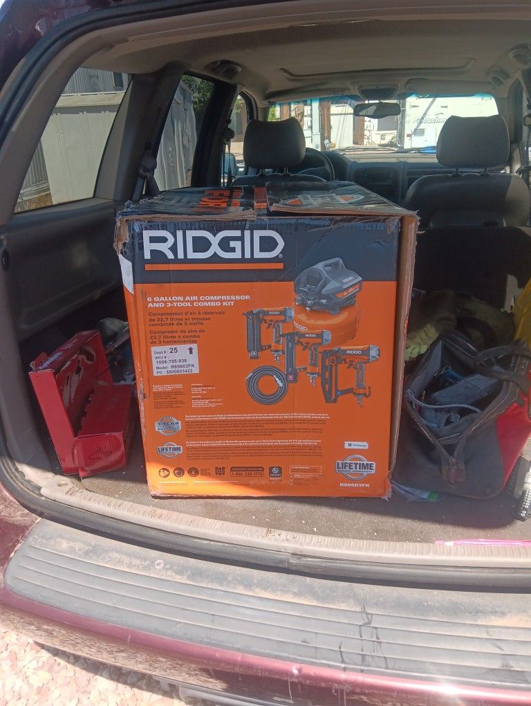 Air Compressor Brand New Still In Box