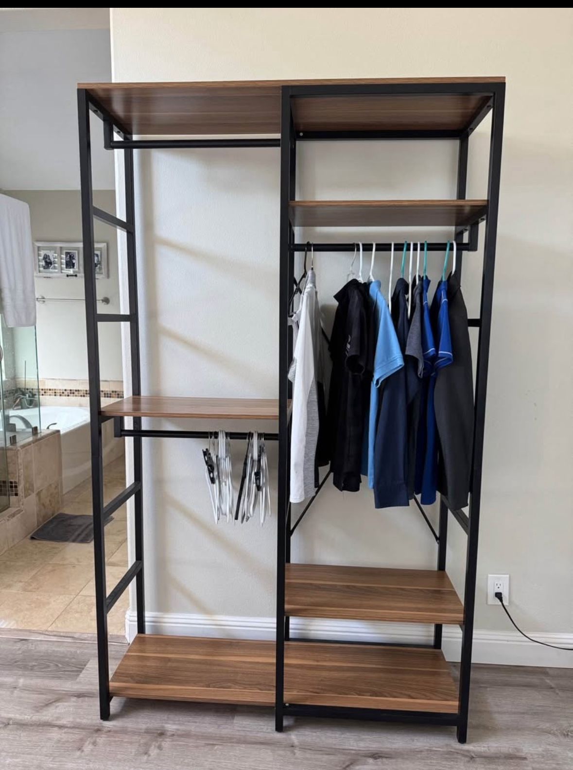 Clothes Rack/ Closet Organizer 