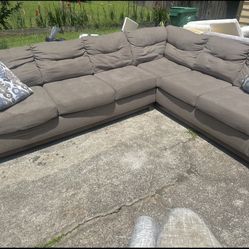 Grey Sectional With Free Delivery 🚛