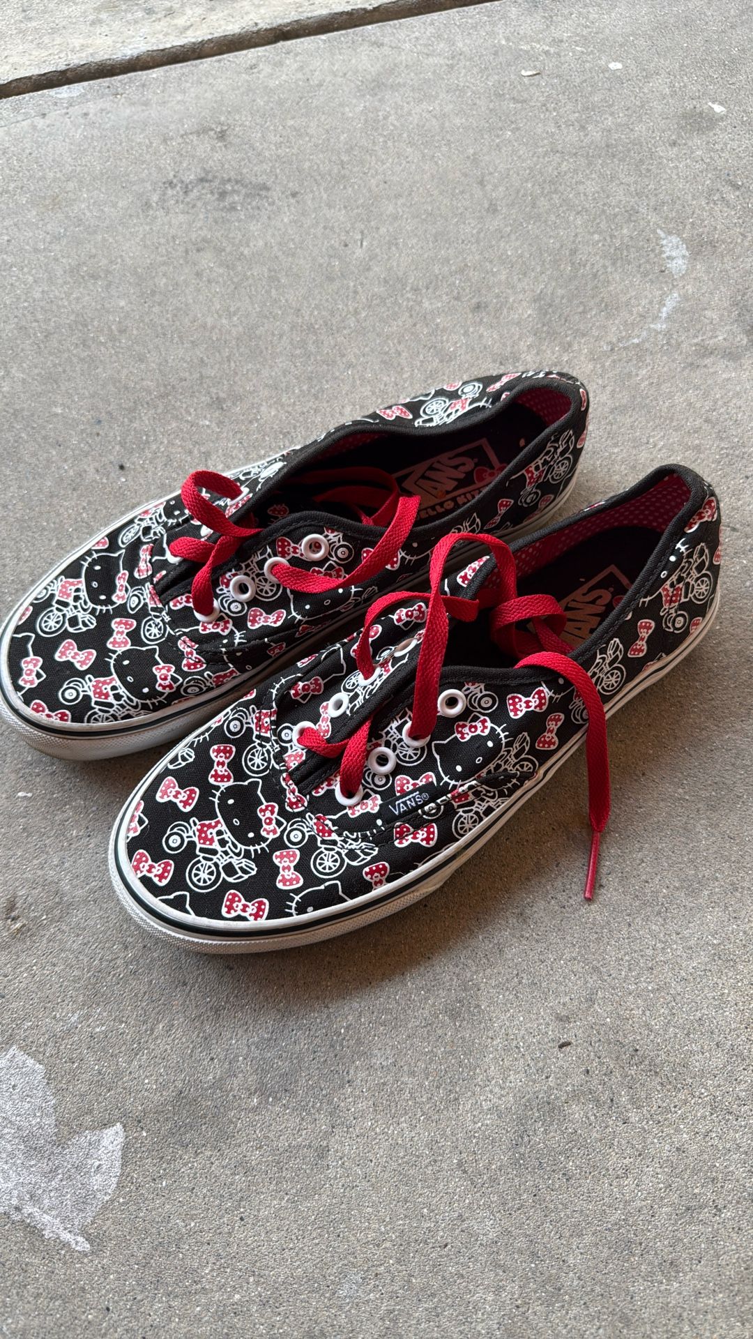 Hello Kitty Vans