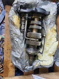 Harley Davidson, six speed transmission stock.￼