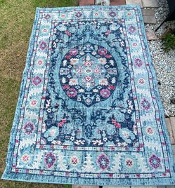 8’x10’ Rug