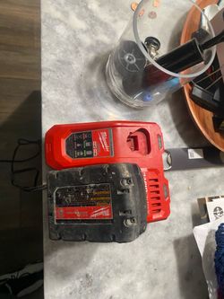 Milwaukee M-18 /M-12 combo lithium XC-50 battery and rapid charger