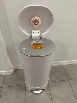 Munchkin Diaper Pail 