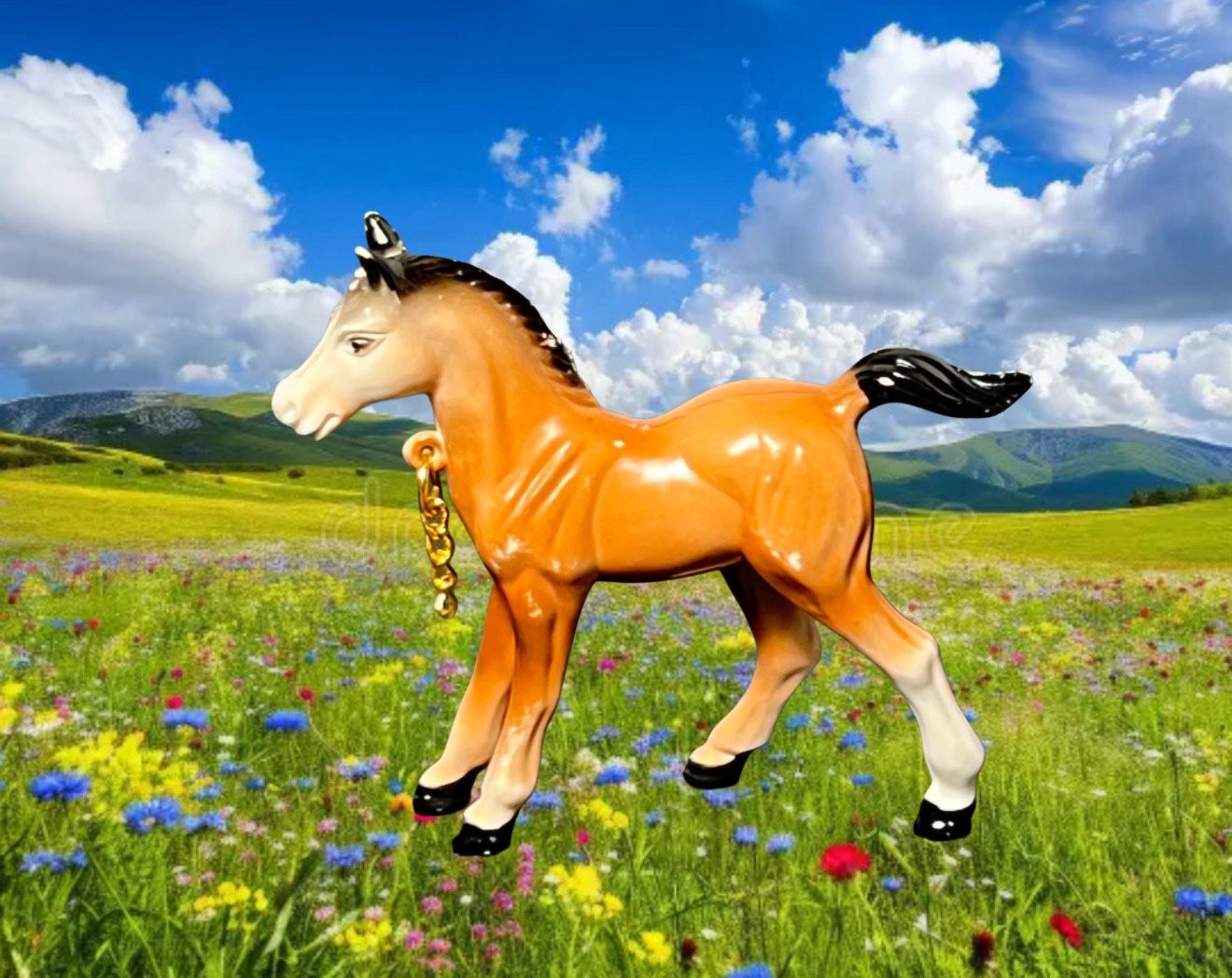 Vintage 1990s Buckskin Plastic Foal Figurine With Gold Chain Accent, 3”