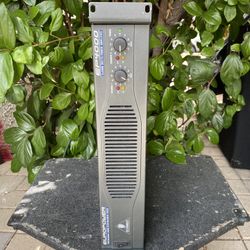 BEHRINGER AMPLIFIER