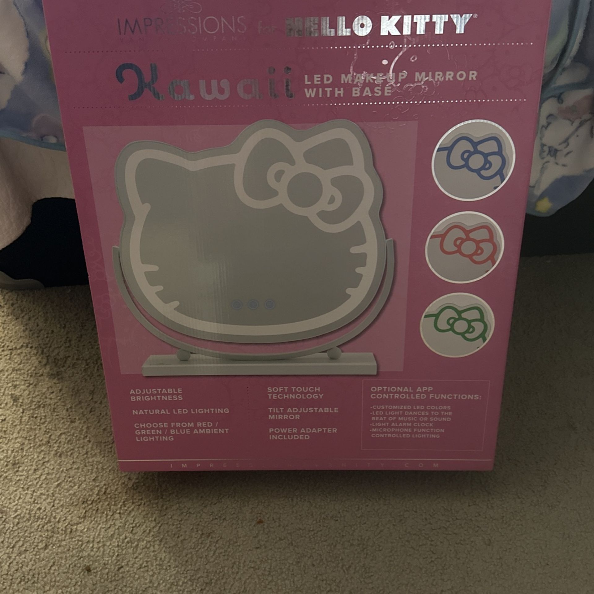 Hello Kitty Led Mirror With Base 