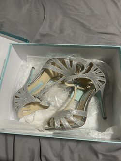 Blue by Betsey Johnson Tee Silver Glitter Dress Sandals