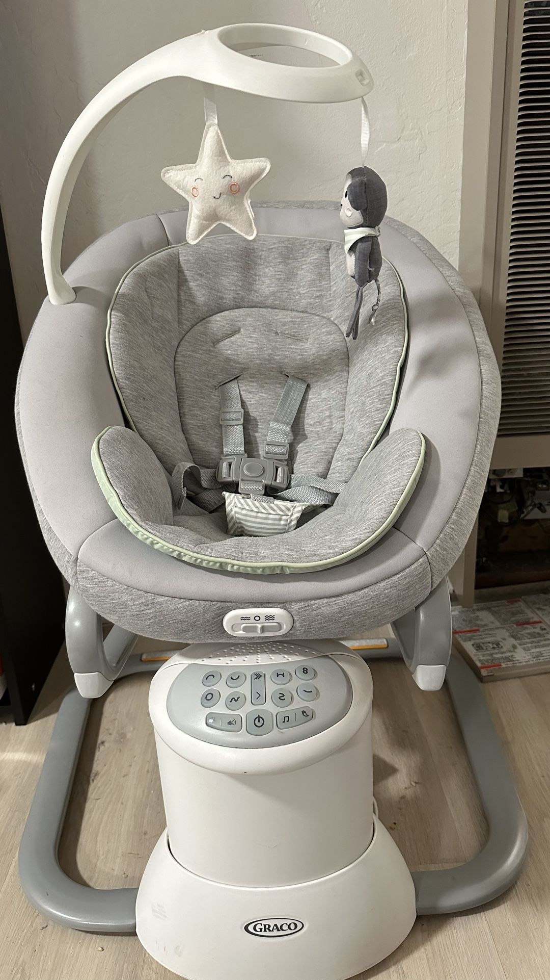 Graco Swing With Detachable Rocker for Sale in Alameda, CA - OfferUp