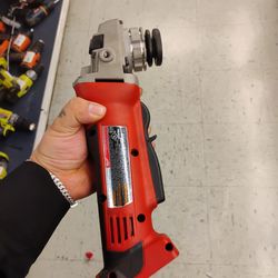 Milwaukee grinder
