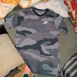 Nike Tee