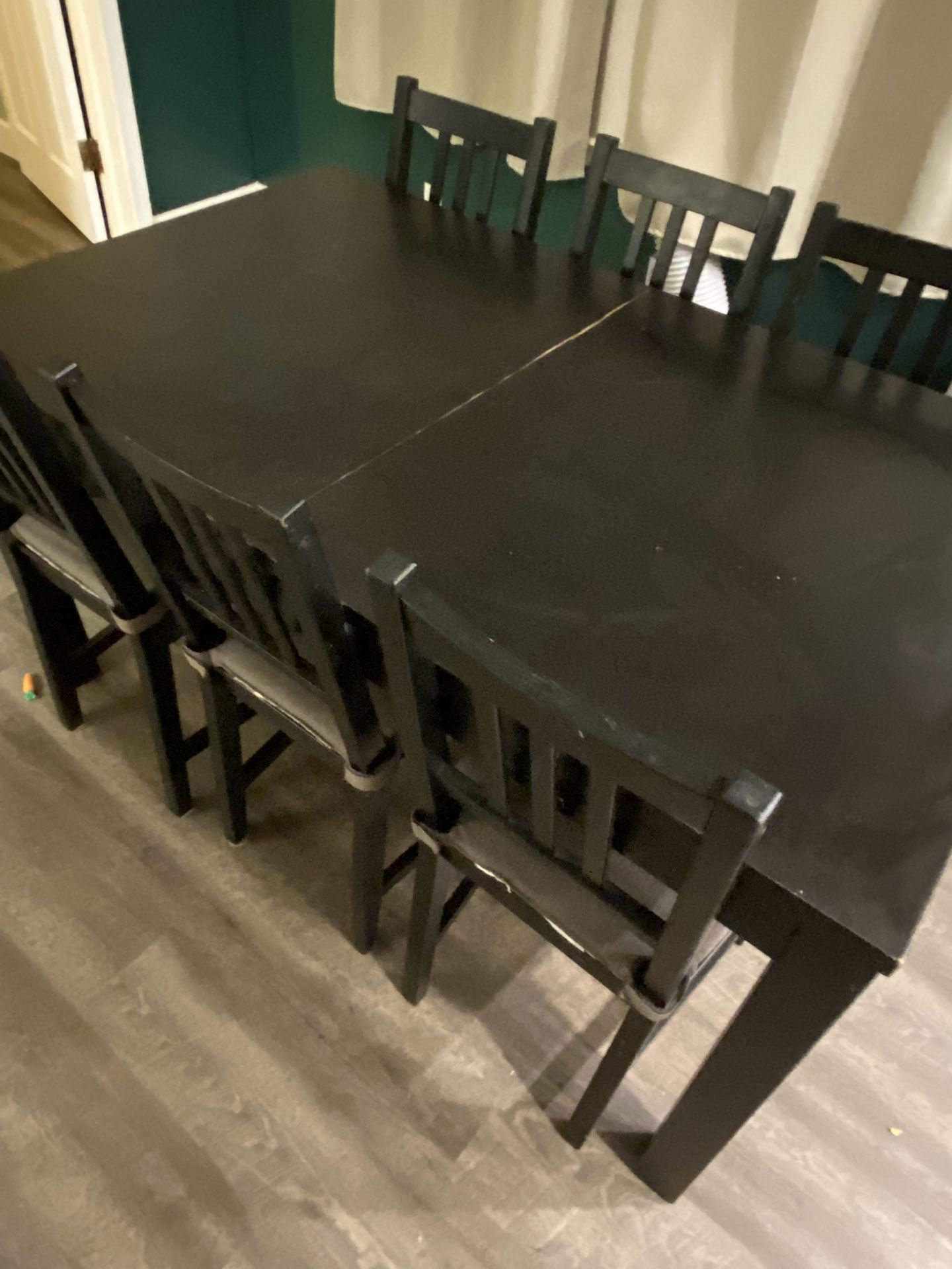 Extendable Dining Room Table