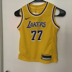 Lakers Luka Dončić #77 jersey kid’s Size :S (4), L(7)