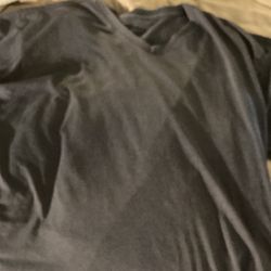 Men’s V-neck shirt