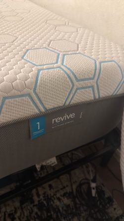 cal king mattress revive 1 by living spaces very clean