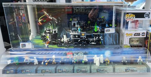 Monster Fighters LEGO rare Store Displays