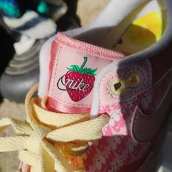 Nike Air Strawberry Pink Lemonade..... Yes They're Available