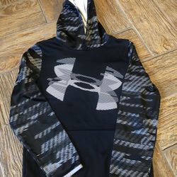 Under Armour Youth Size Medium 