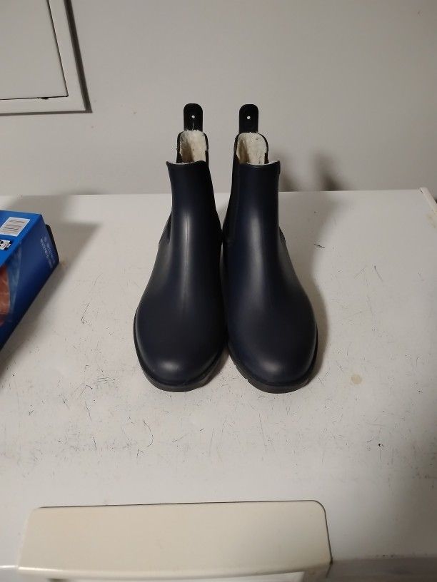 Size 8 Rain Boots