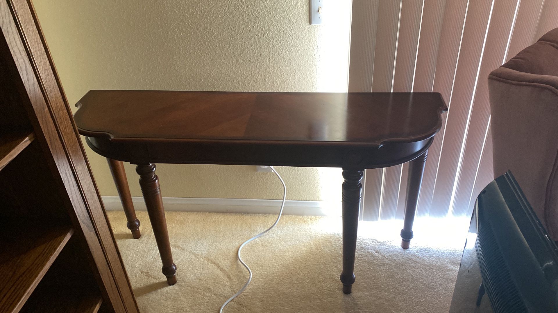 Accent/Sofa Table