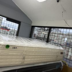 CALIFORNIA KING SIZE KING KOIL NATURAL COLLECTION (FIRM) MATTRESS & BOX SPRINGS BED SET