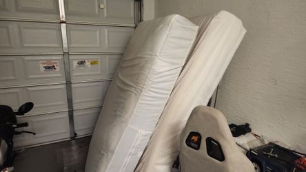 *FREE* Queen Matress Set