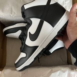Nike Dunk Hi Retro “panda”
