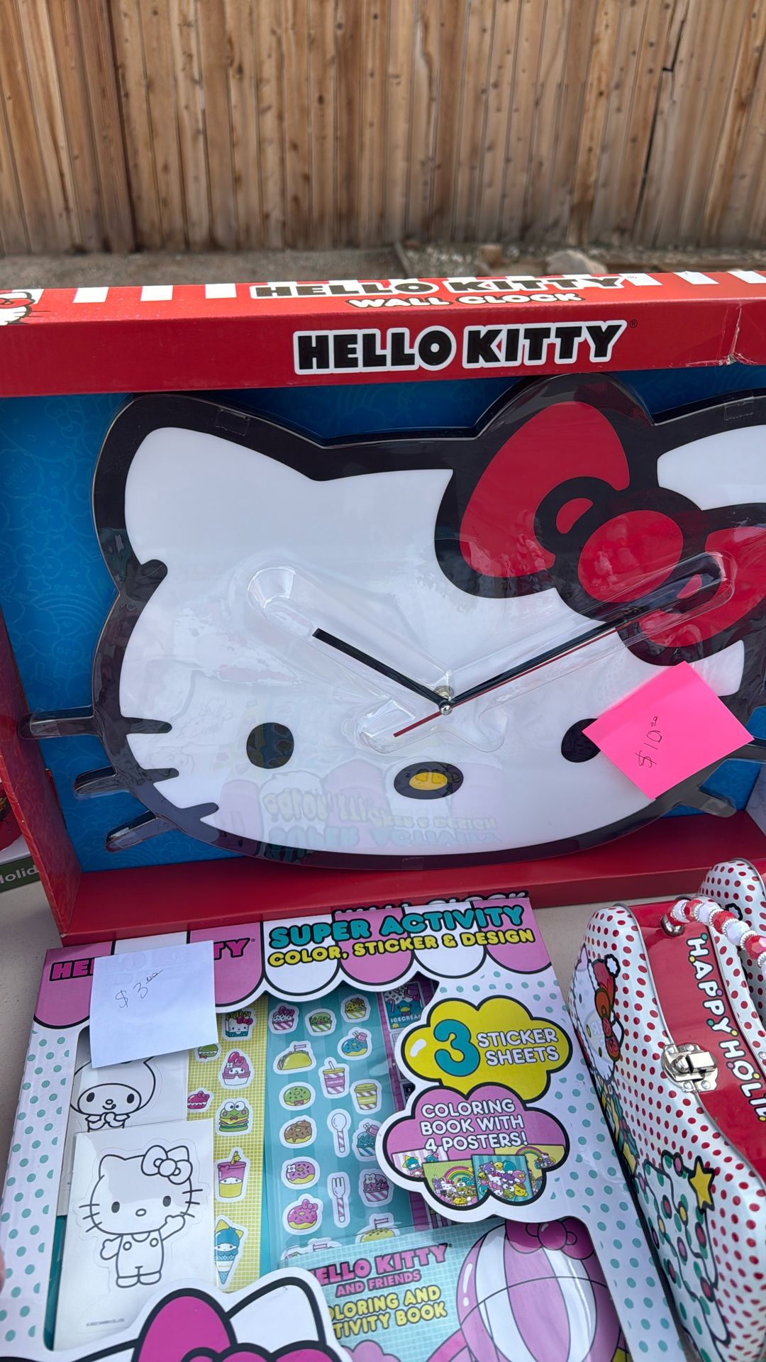 Hello Kitty Clock