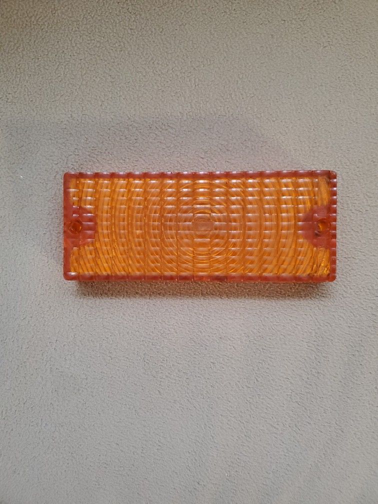General Motors Right Turn Signal Lens