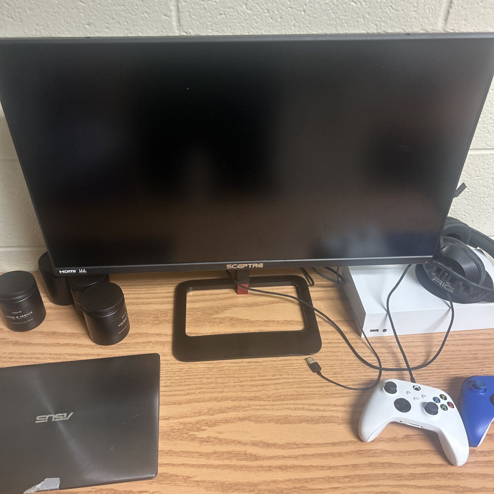Xbox 1s +2 Controllers+ RIG headset+NICE Monitor (will Sell Individually)