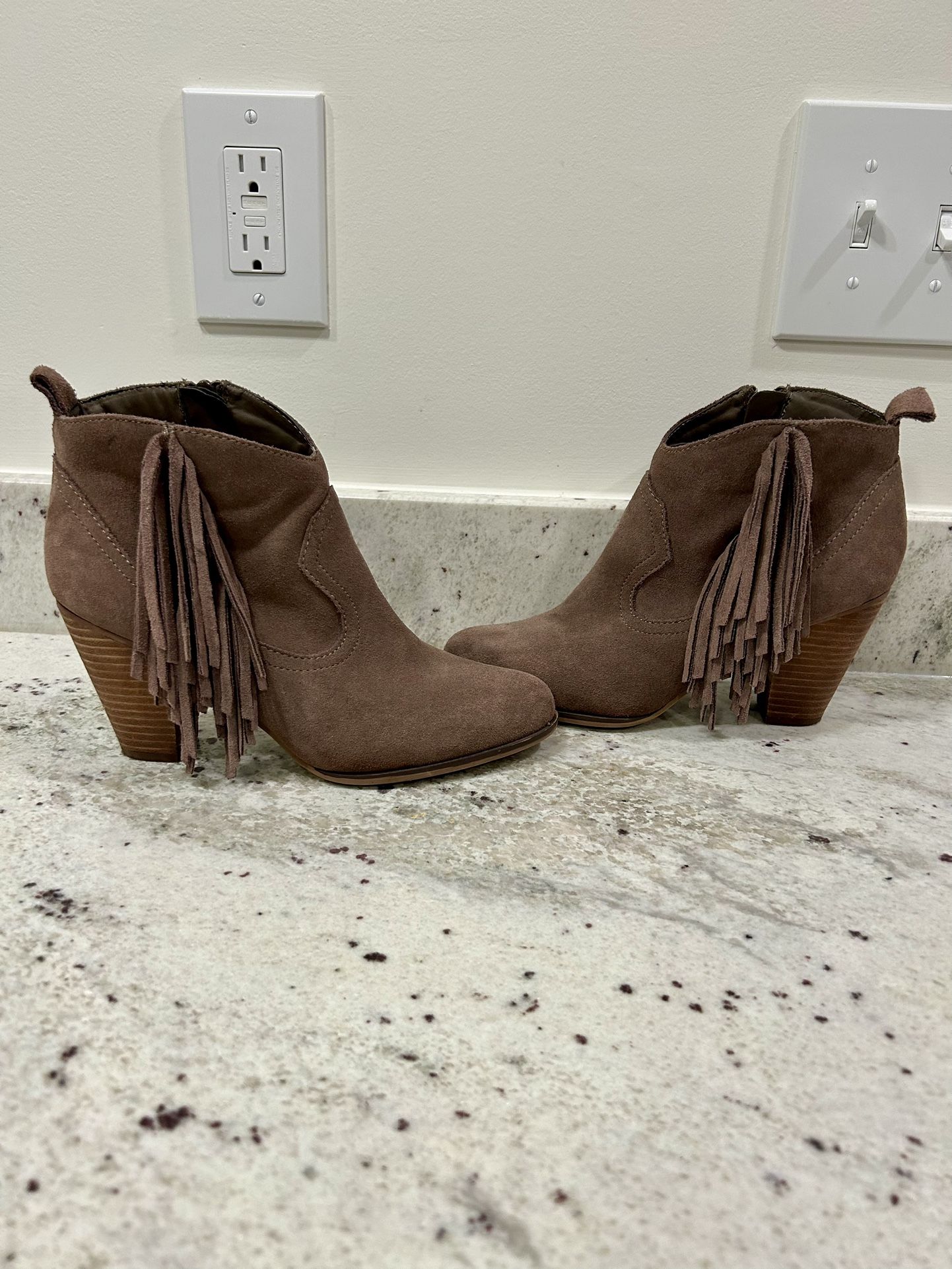 Steve Madden Suede Ankle Boots Size 8.5