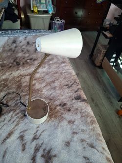 Table lamp