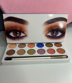 Kylie cosmetic Eyeshadow Palette