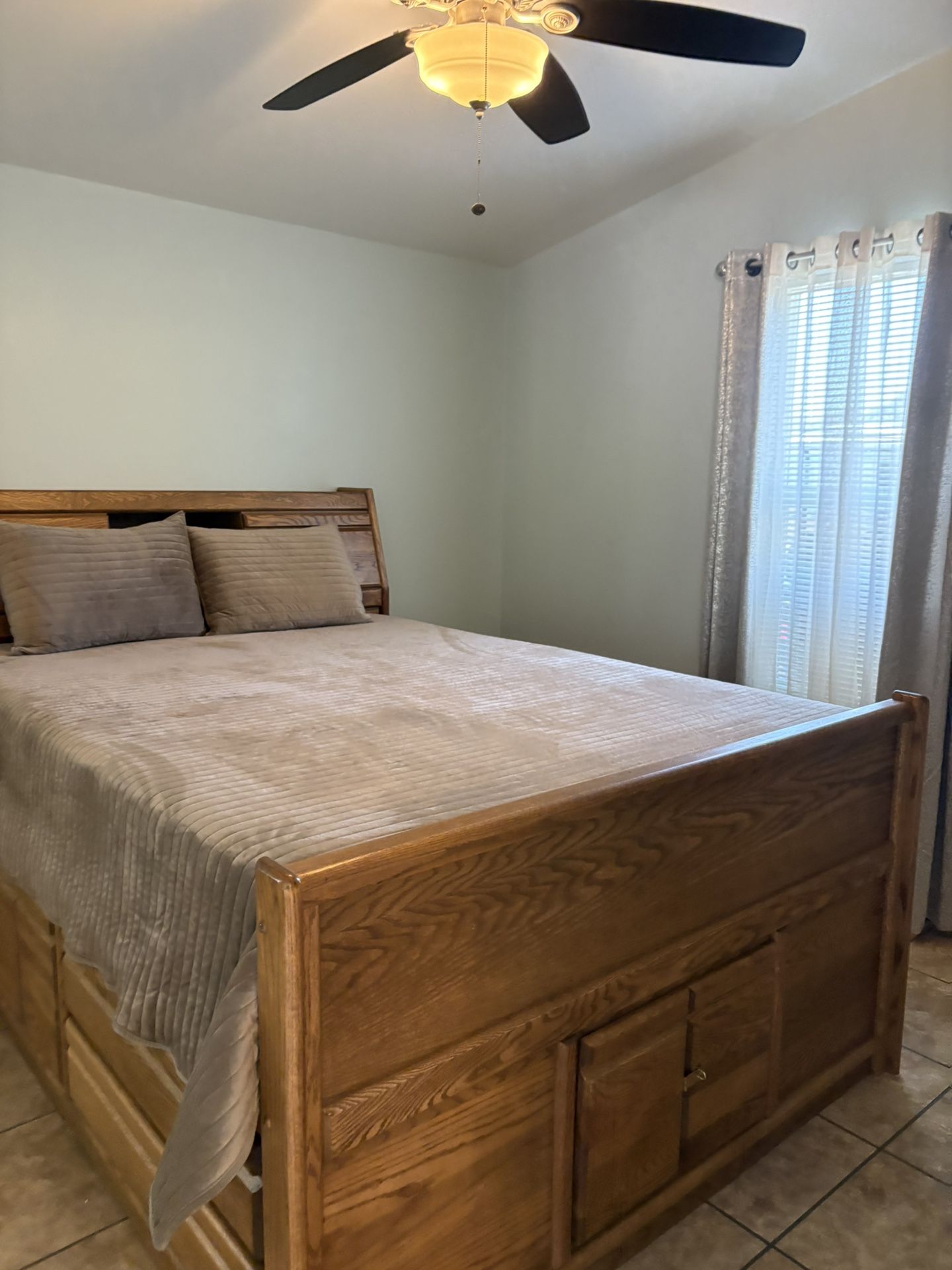 Queen size Bed Frame With Mattress 4 Large Drawers And Storage