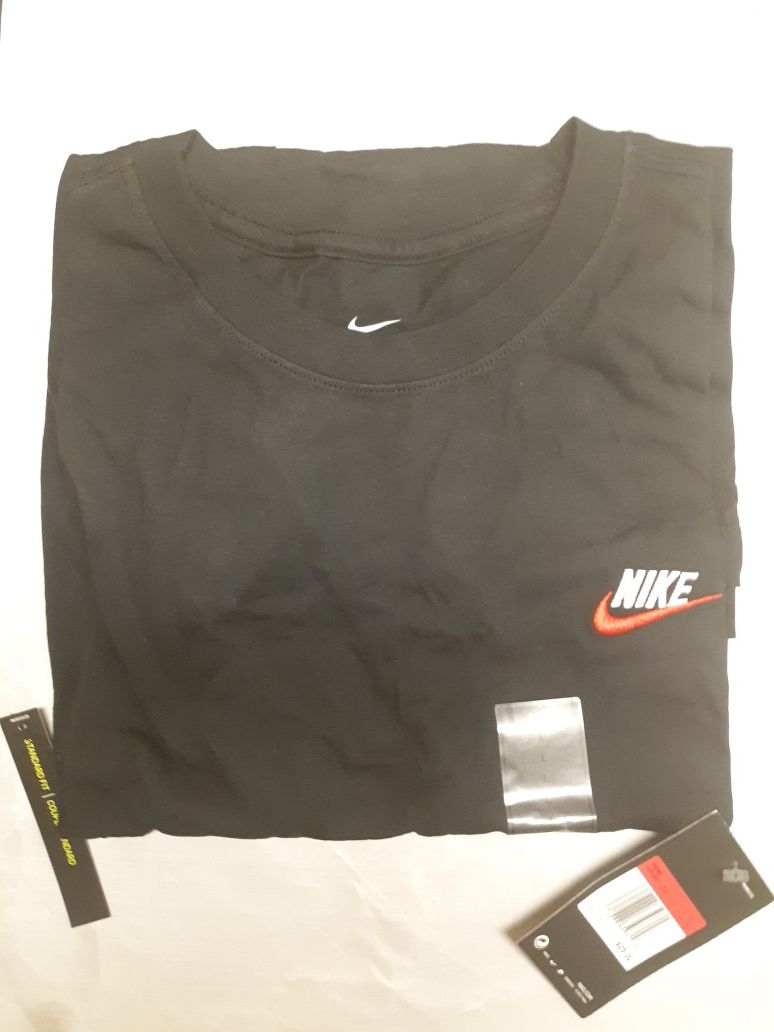 Nike Shirt L