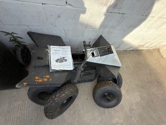 Tesla Cyber quad *NO BATTERY NO CONTROLLER *