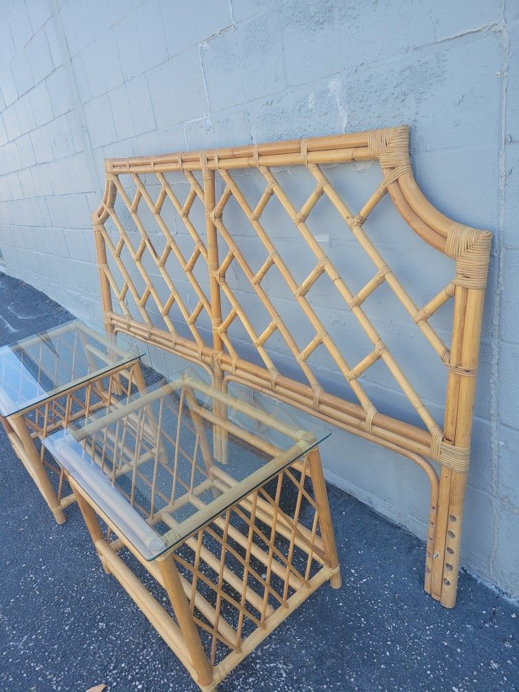 King Size Headboard With 2 End Tables
