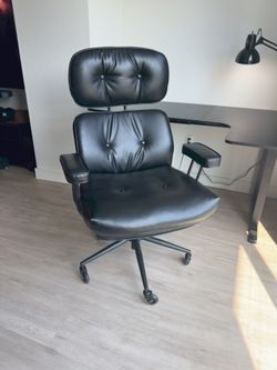 Ovios Executive Office Chair - Upgraded Rollerblade Wheels - Black PU Leather