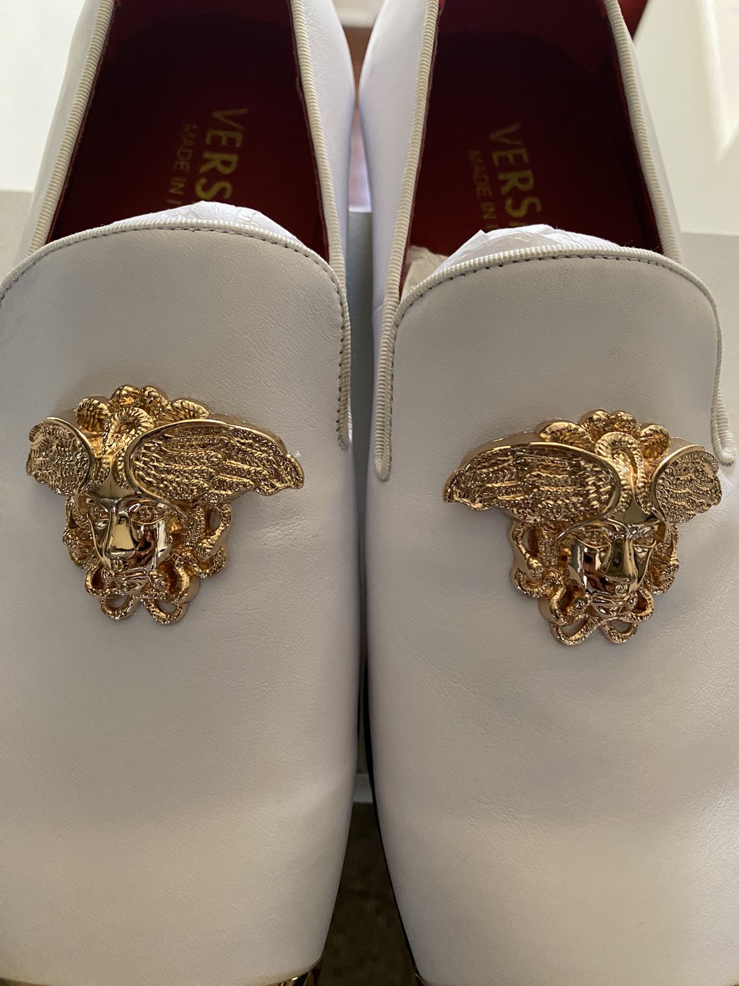 Glamorous And Fashionable White Versace Shoe 43. for Sale in Groveport, OH  - OfferUp